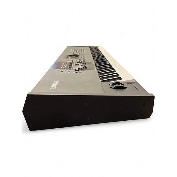 Used Yamaha Motif XF8 88 Key Keyboard Workstation