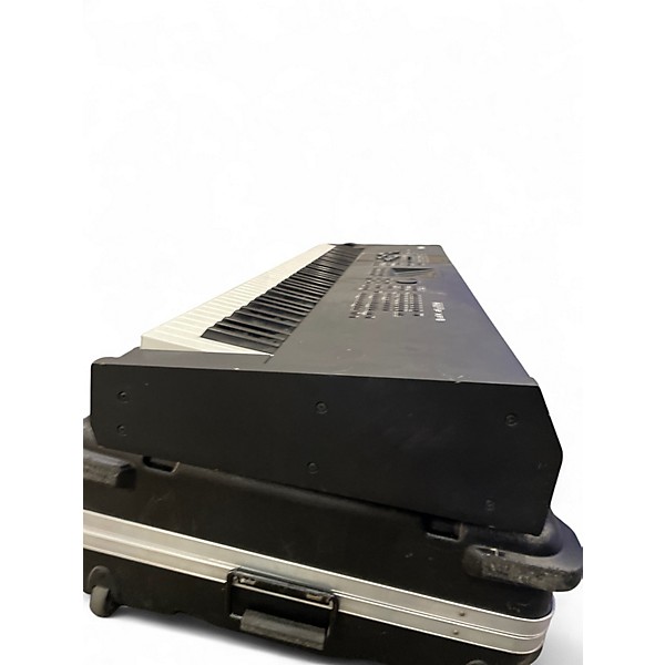 Used Yamaha Motif XF8 88 Key Keyboard Workstation