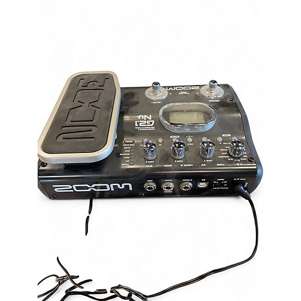 Used Zoom  G2.1nu Effect Pedal Package