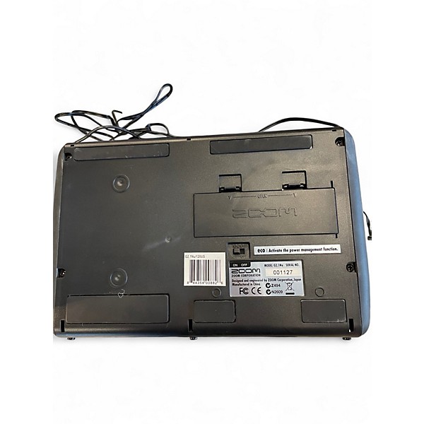 Used Zoom  G2.1nu Effect Pedal Package