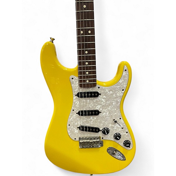 Used Fender Deluxe Stratocaster Yellow Solid Body Electric Guitar