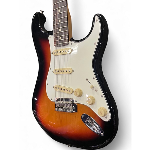 Used Fender player 2 Stratocaster 2 Color Sunburst Solid Body Electric Guitar