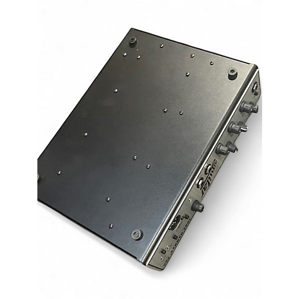 Used Aguilar tone hammer 700 Bass Amp Head