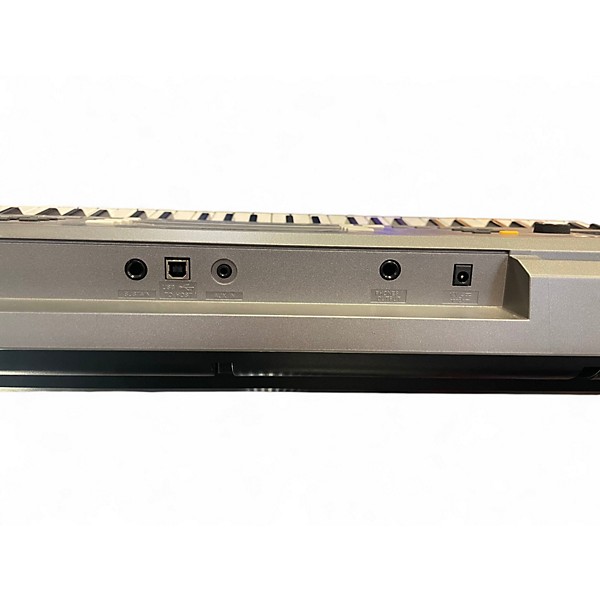 Used Yamaha PSRE353 61 Key Portable Keyboard