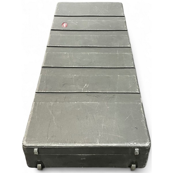 Used SKB skbr6020w 88 ky Keyboard Case