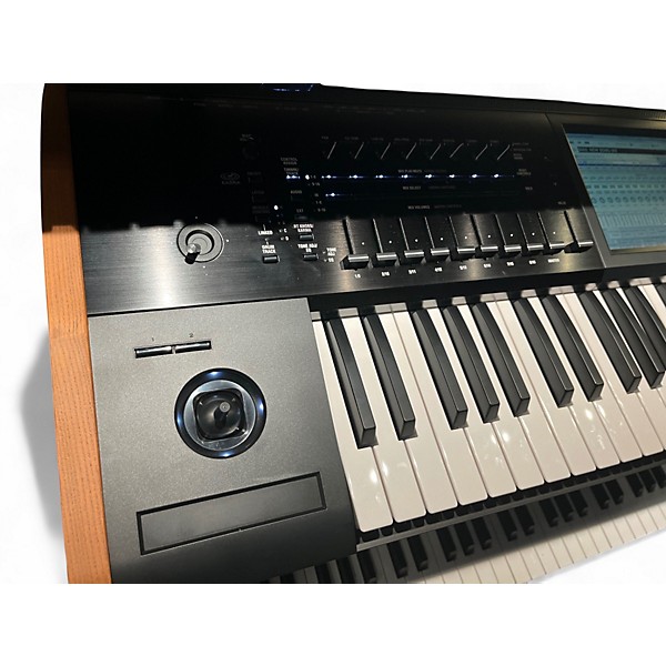 Used KORG Kronos X61 61 Key Keyboard Workstation