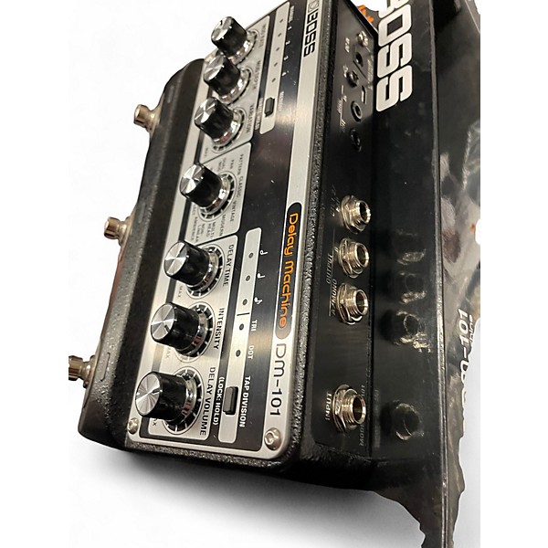 Used BOSS dm-101 Effect Pedal