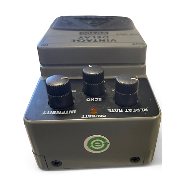 Used Behringer VD400 Vintage Delay Effect Pedal