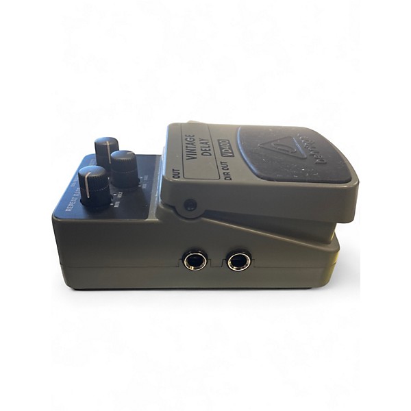 Used Behringer VD400 Vintage Delay Effect Pedal