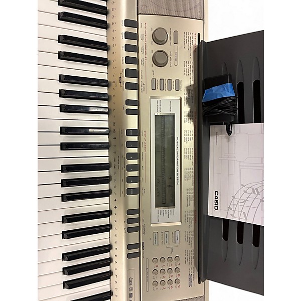 Used Casio WK200 76 Key Keyboard Workstation