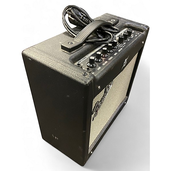 Used Fender Mustang I V2 20W 1X8 Guitar Combo Amp