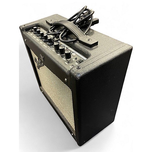 Used Fender Mustang I V2 20W 1X8 Guitar Combo Amp