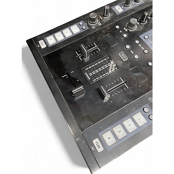 Used Native Instruments Traktor Kontrol Z2 DJ Controller