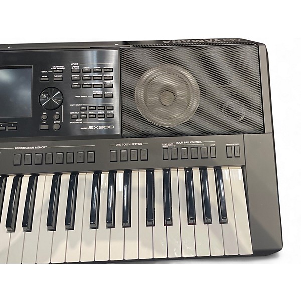 Used Yamaha PSRSX900 Portable Keyboard