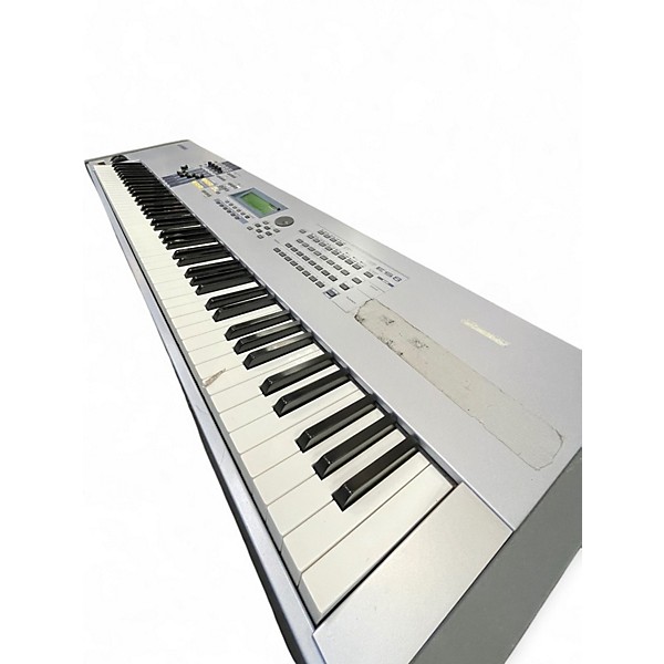 Used Yamaha Motif 8 88 Key Keyboard Workstation