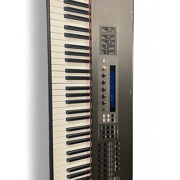 Used Yamaha S80 Synthesizer