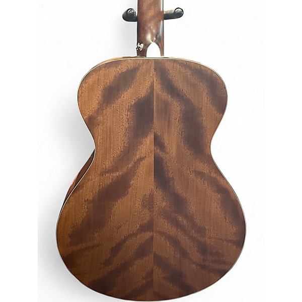 Used Breedlove Discovery Concert Natural Acoustic Guitar