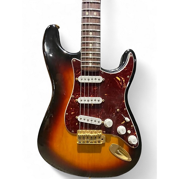 Used Fender Deluxe Stratocaster 3 Tone Sunburst Solid Body Electric Guitar