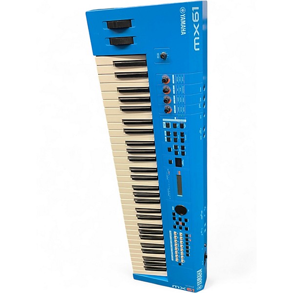 Used Yamaha MX61 61 Key Keyboard Workstation