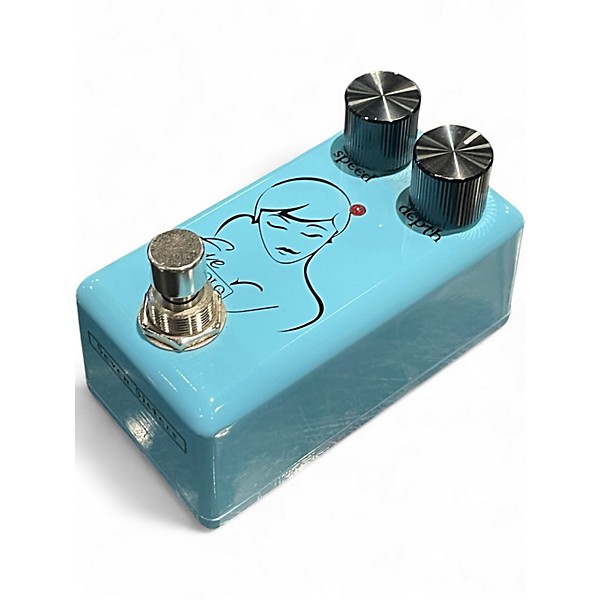 Used Red Witch Seven Sisters Eve Tremolo Effect Pedal