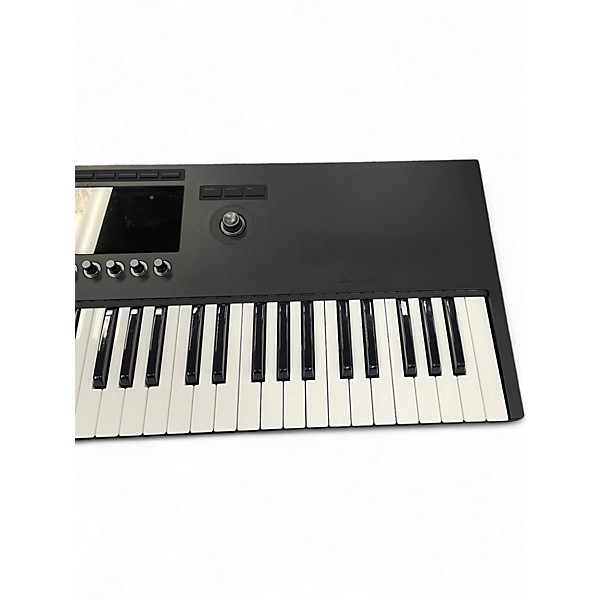 Used Native Instruments Komplete Kontrol S61 MK3 MIDI Controller