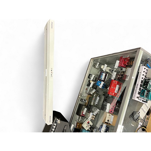 Used Alesis RECITAL Portable Keyboard