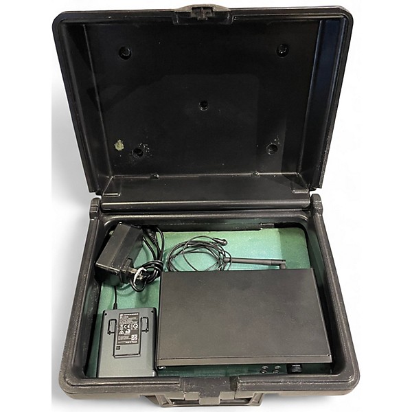 Used Sennheiser XSW 2-ME2 Lavalier Wireless System