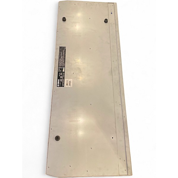 Used Yamaha MO6 Keyboard Workstation