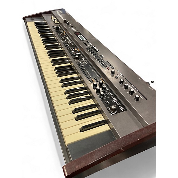 Used Roland vr760 Keyboard Workstation