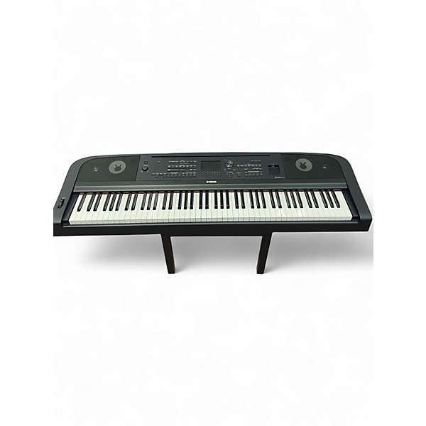 Used Yamaha DGX670 Portable Keyboard