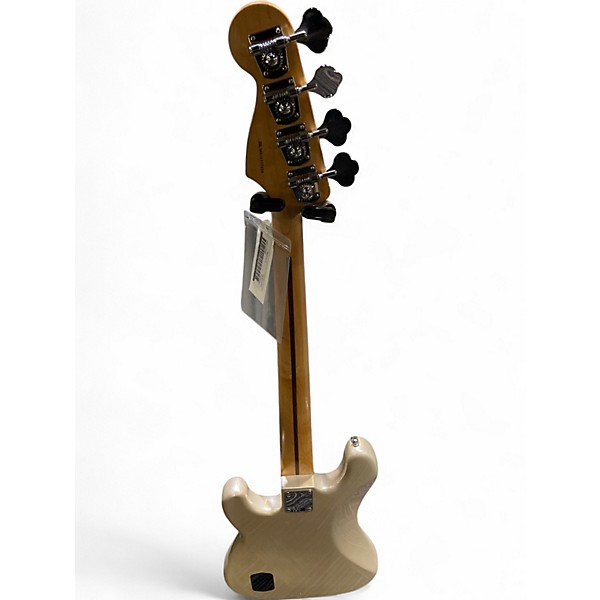 Used Fender  Deluxe Active P Bass Special White Electric Bass Guitar