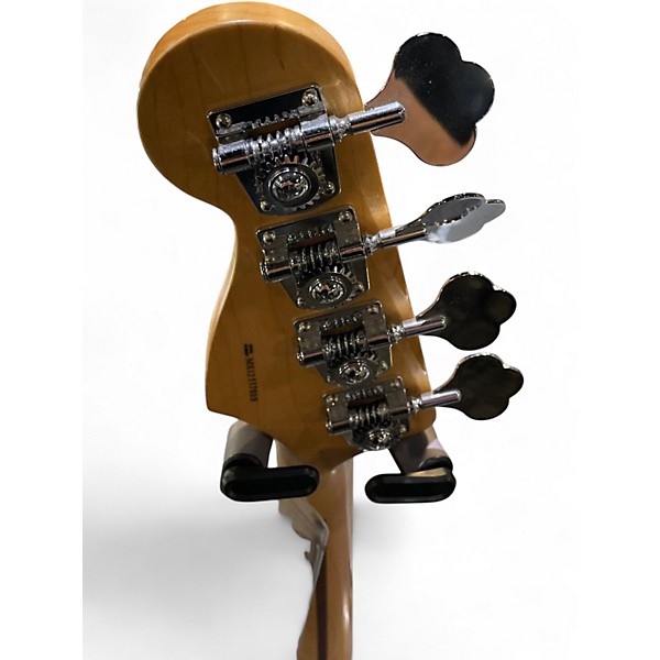 Used Fender  Deluxe Active P Bass Special White Electric Bass Guitar