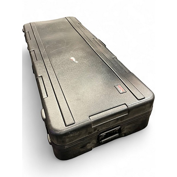 Used Gator 76 key keyboard flight case Keyboard Case