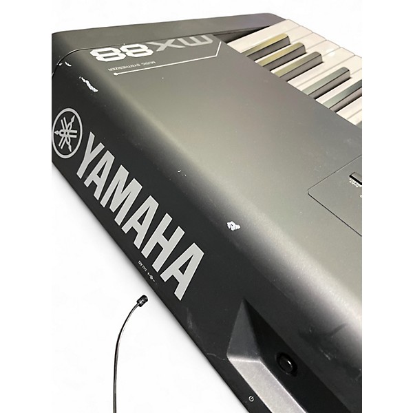 Used Yamaha MX88BK Synthesizer