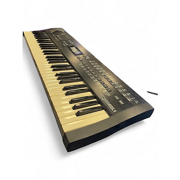 Used Alesis QS6.1 Keyboard Workstation