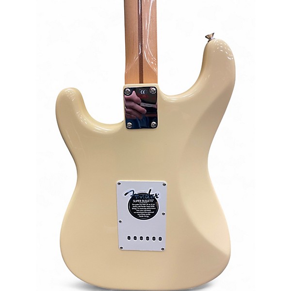 Used Fender Artist Series Yngwie Malmsteen Stratocaster (Made in USA) Classic White Solid Body Electric Guitar