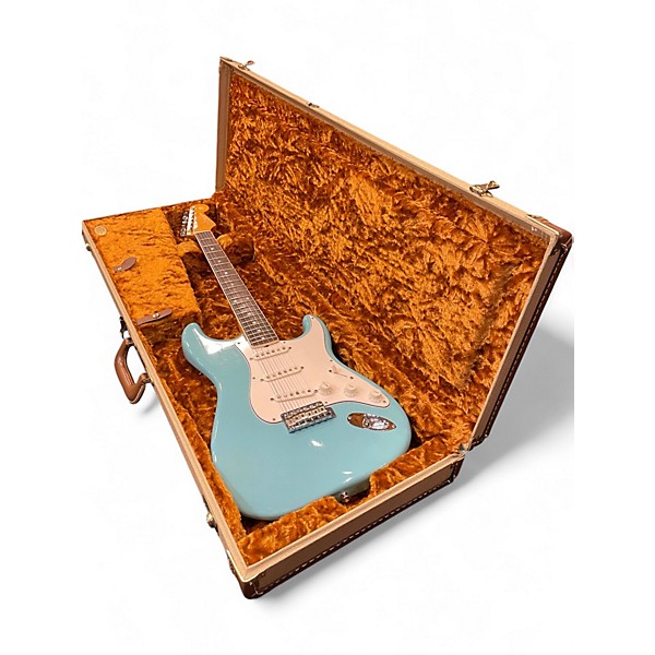 Used Fender Eric Johnson Rosewood Tropical Turquoise Solid Body Electric Guitar