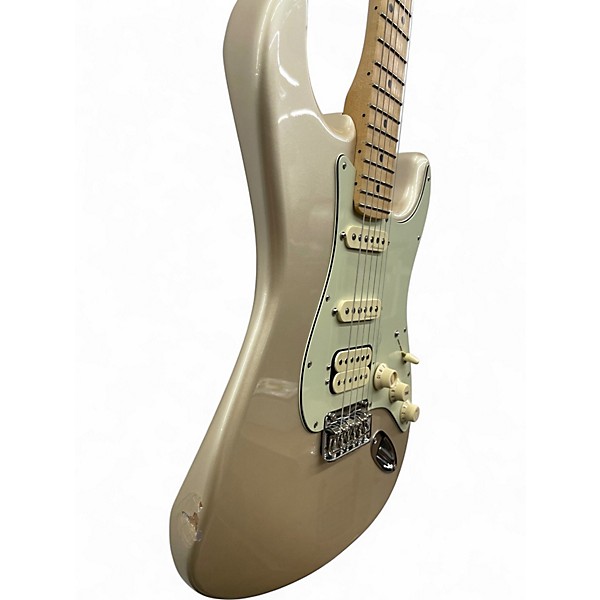 Used Fender Deluxe Stratocaster Blizzard Pearl Solid Body Electric Guitar