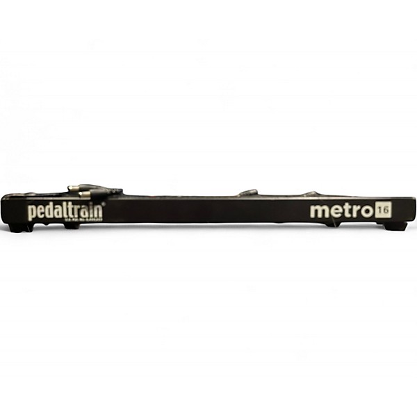 Used Pedaltrain METRO 16 Pedal Board