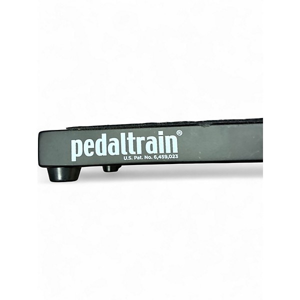 Used Pedaltrain metro 24 Pedal Board