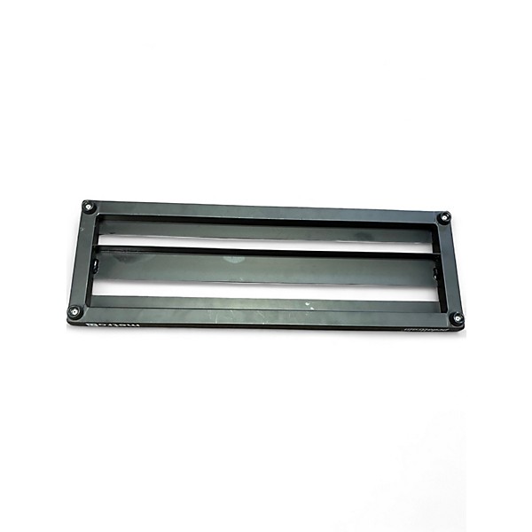 Used Pedaltrain metro 24 Pedal Board