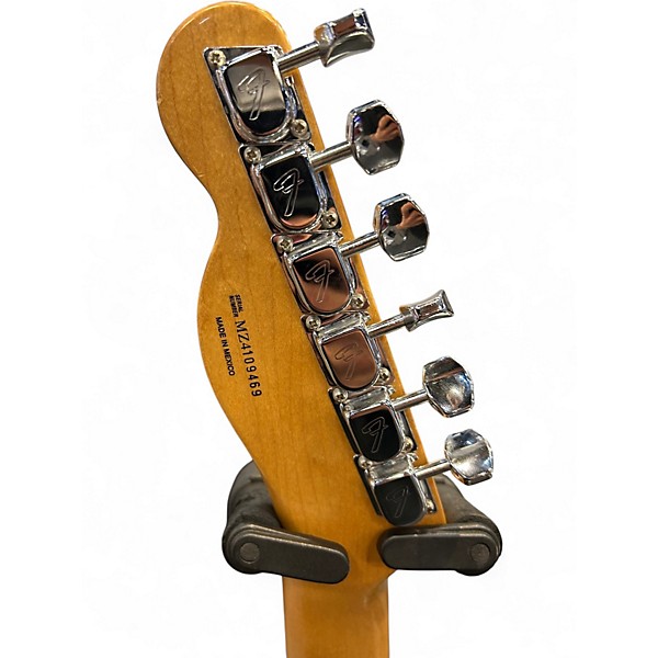 Used Fender Classic Series 1972 Telecaster 2 Color Sunburst Solid Body Electric Guitar