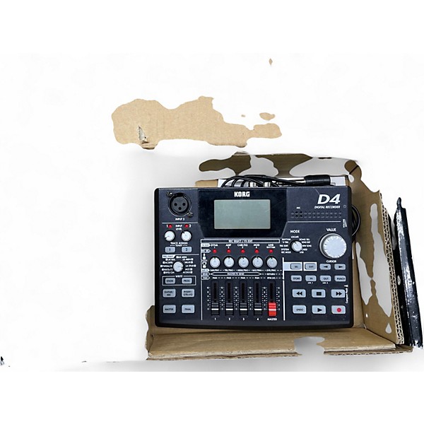 Used KORG D4