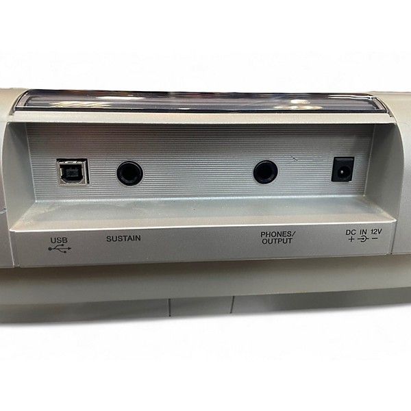 Used Yamaha PSR295 61 Key Portable Keyboard