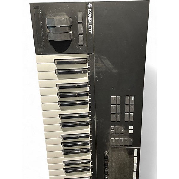 Used Native Instruments Komplete Kontrol S61 MK2 MIDI Controller
