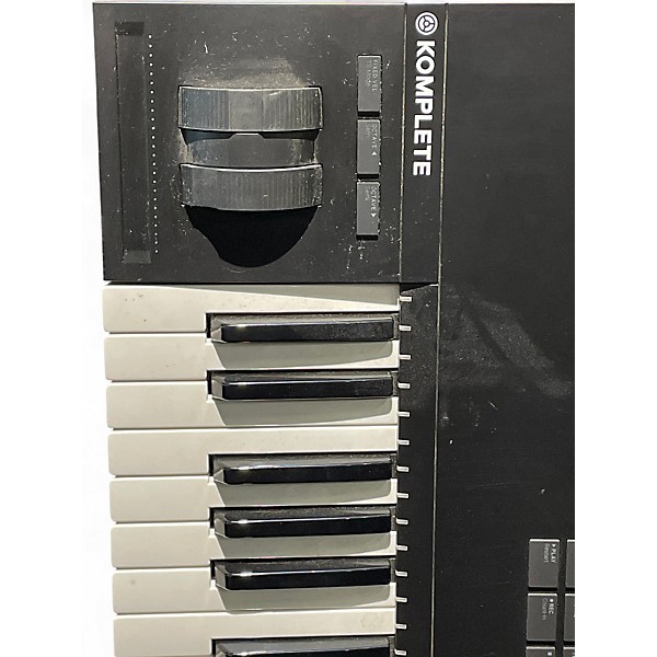 Used Native Instruments Komplete Kontrol S61 MK2 MIDI Controller