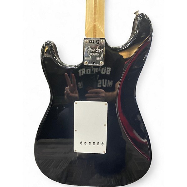 Used Fender Artist Series Eric Clapton Stratocaster Black Solid Body Electric Guitar