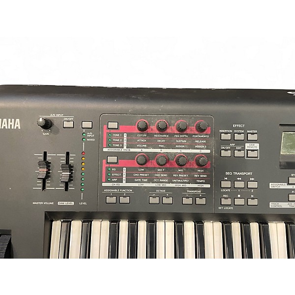 Used Yamaha MOXF6 61 Key Keyboard Workstation