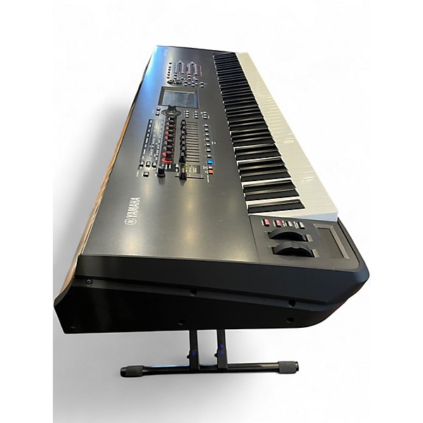 Used Yamaha Montage 8 Synthesizer