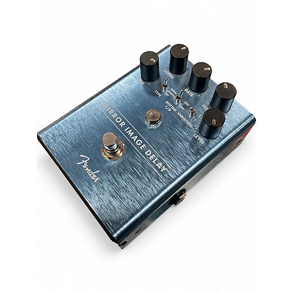 Used Fender MIRROR IMAGE DELAY Effect Pedal